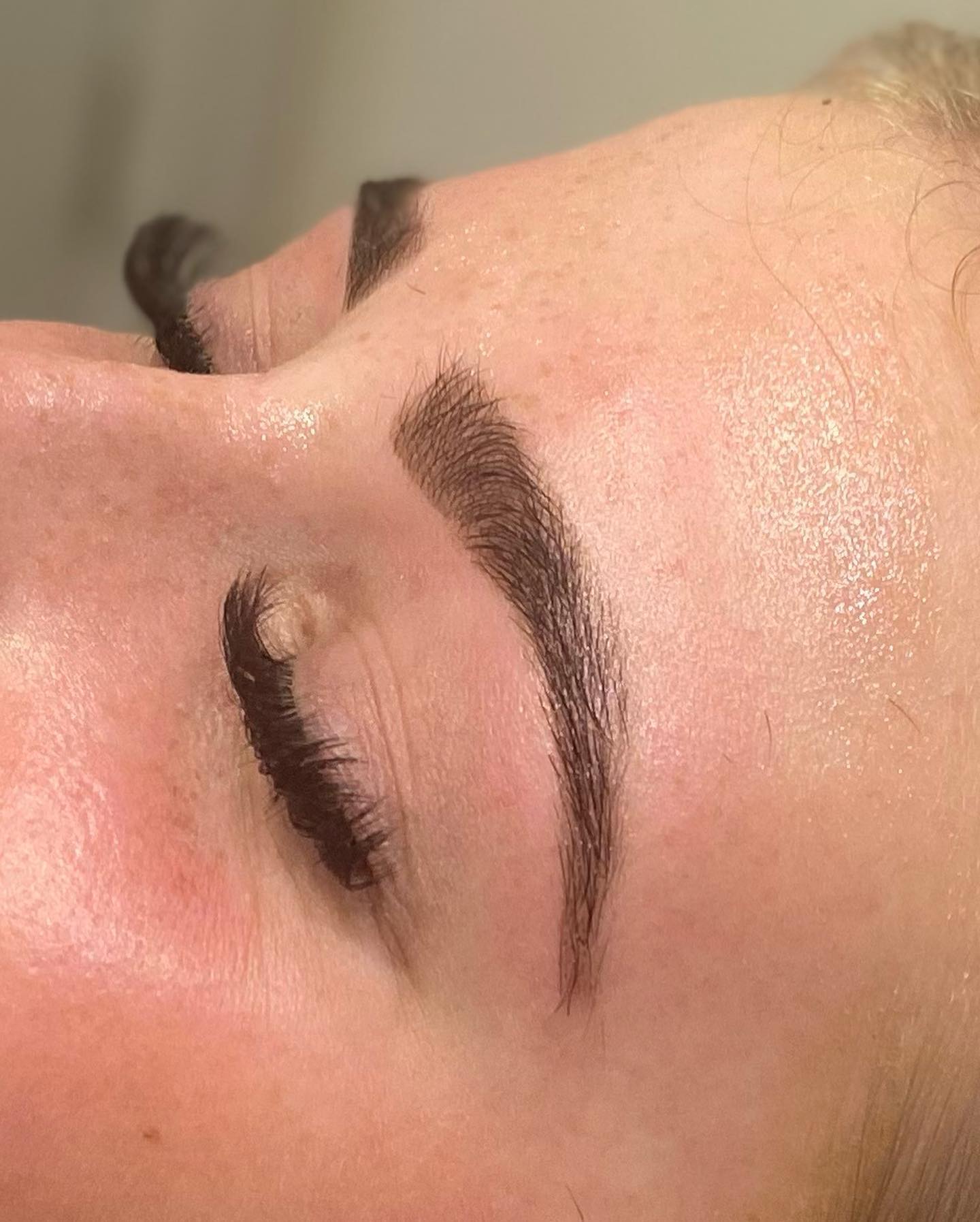 Brow lamination close-up result